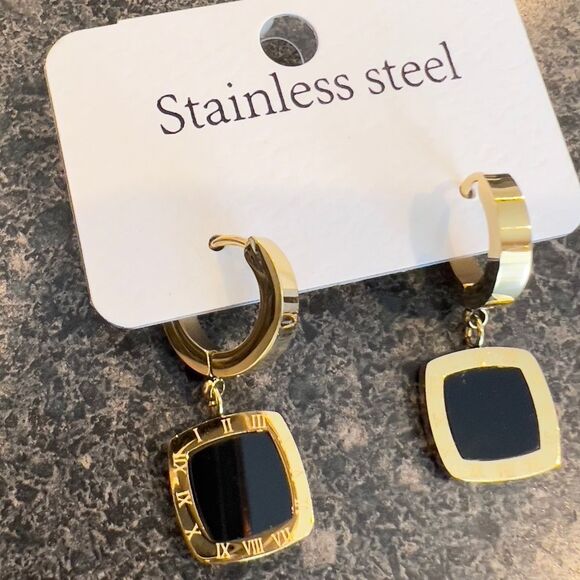 Fashion titanium steel roman numerals geometric square earrings - Picture 7 of 10